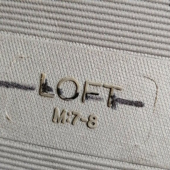 Loft Womens Flat Heel Slide Slipper Cushioned Grey Faux Fur Sz M 7-8 - Picture 5 of 9